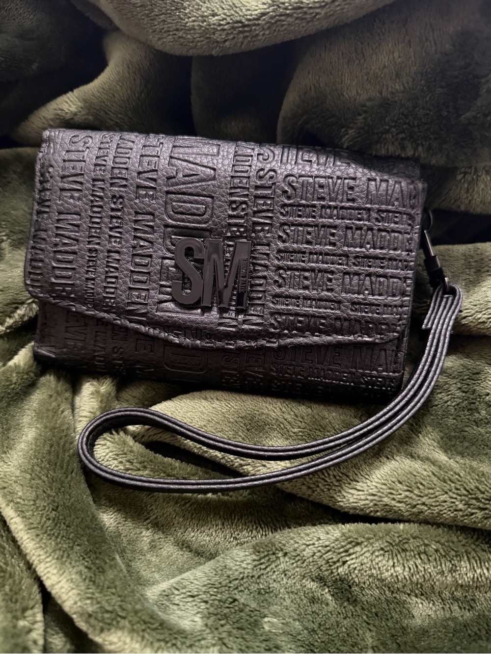 Steve Madden Black Embossed Logo Wristlet Clutch